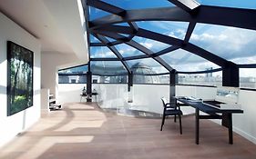 Triplex Penthouse In The City Center